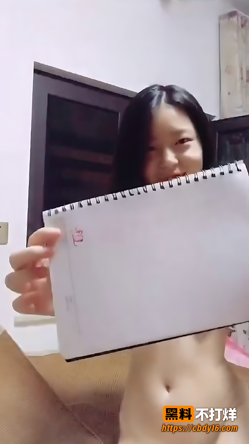 南京大一学妹张依纯私拍12