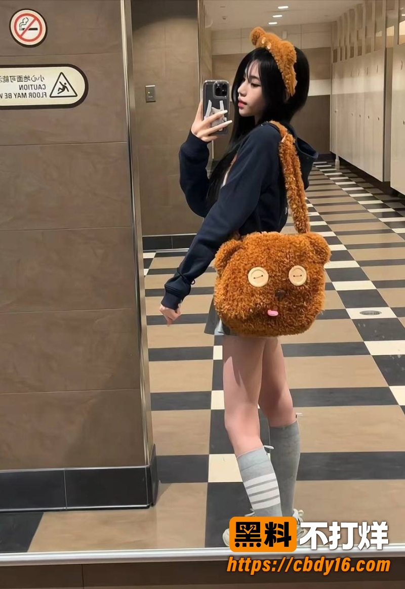 北京文学院高冷女大学生  6