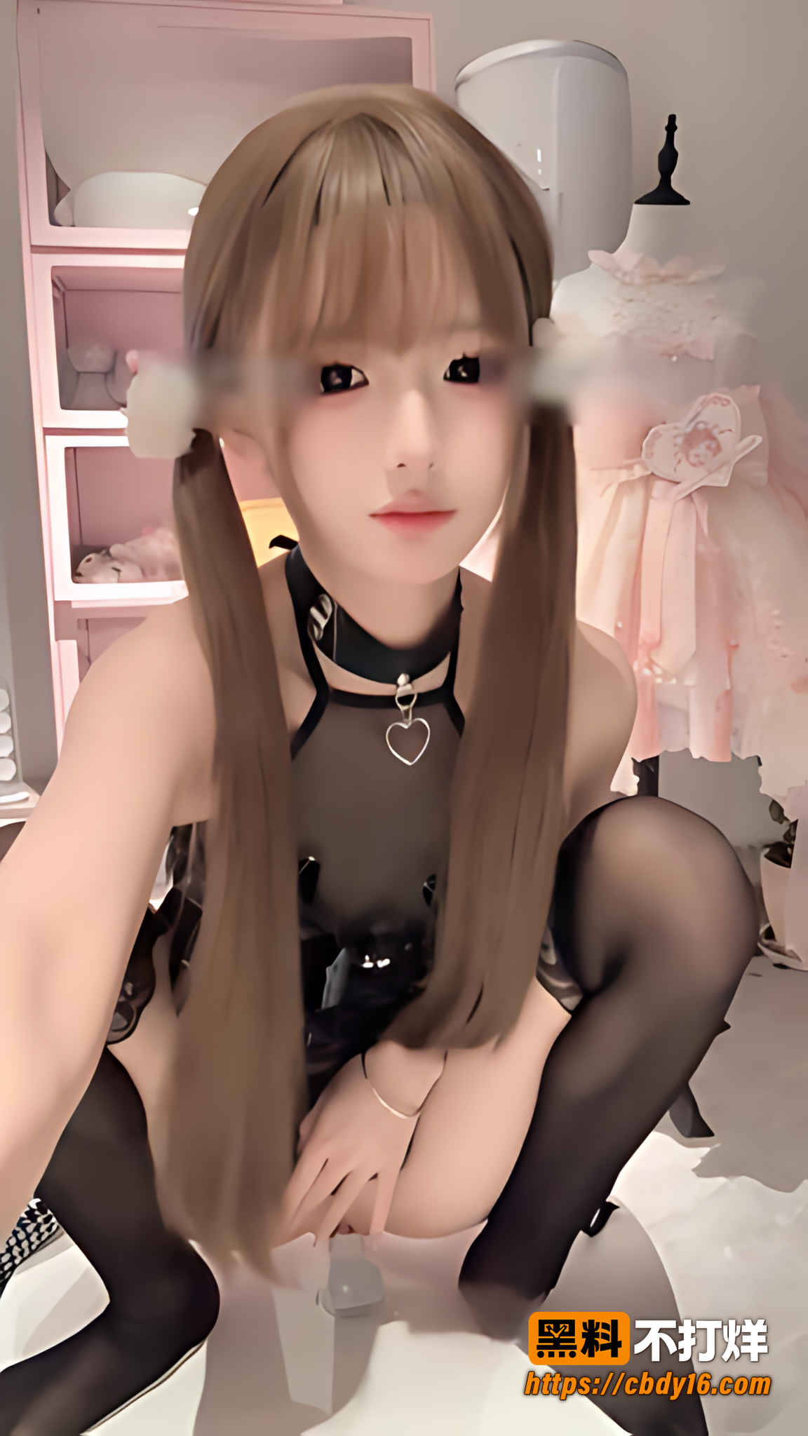 季雨私拍身穿连体衣配黑丝用玩具捅逼2