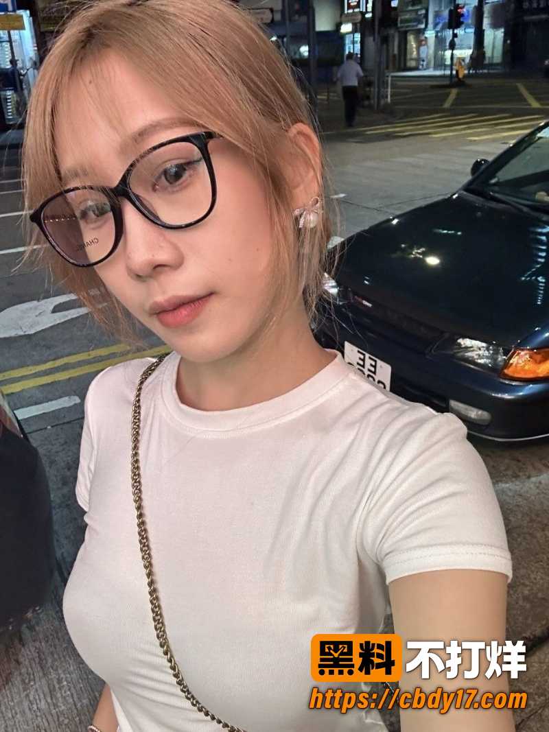 女大学生 10