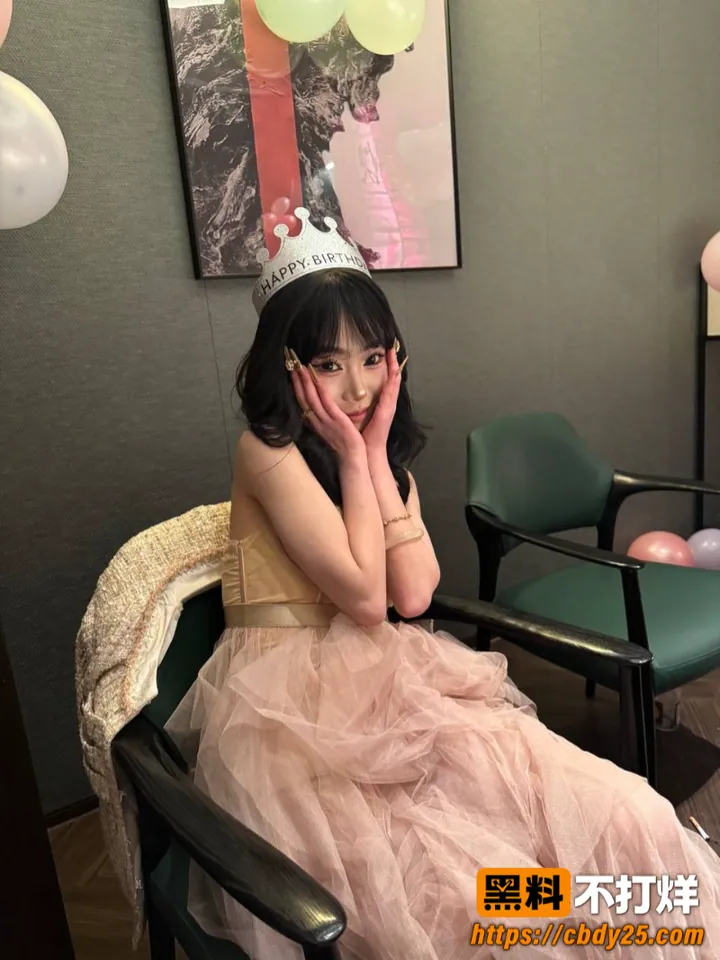 悉尼大营销Alex脚踏两船25
