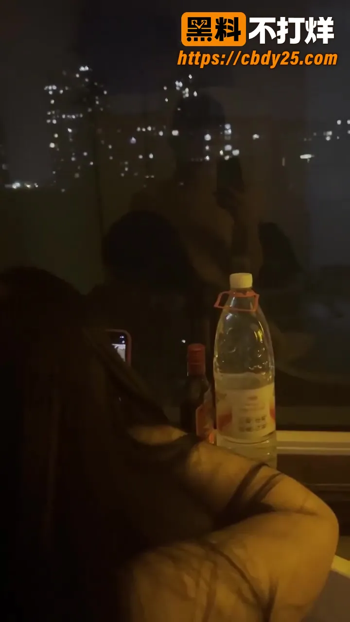 悉尼年上男被曝脚踏多船 18