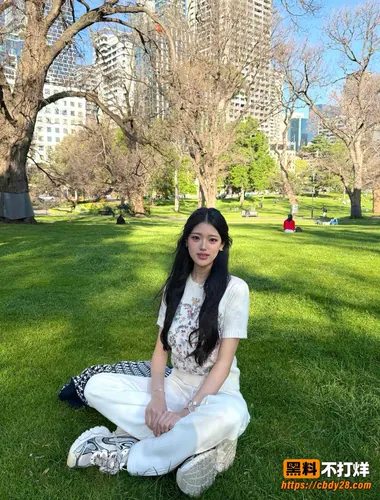 小H12