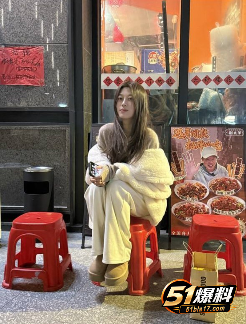 杭州大学反差学姐 刘思怡 约炮视频泄密 对镜后入美乳颤动 暴力打桩失声惨叫
