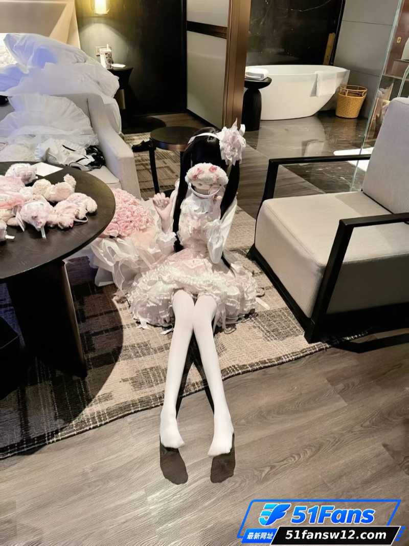 网友投稿视频 极品萝相关图片 2
