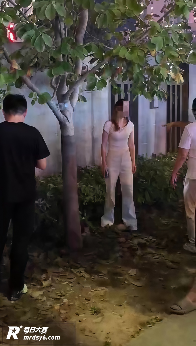 滨海抓奸现场 男子逛相关图片5