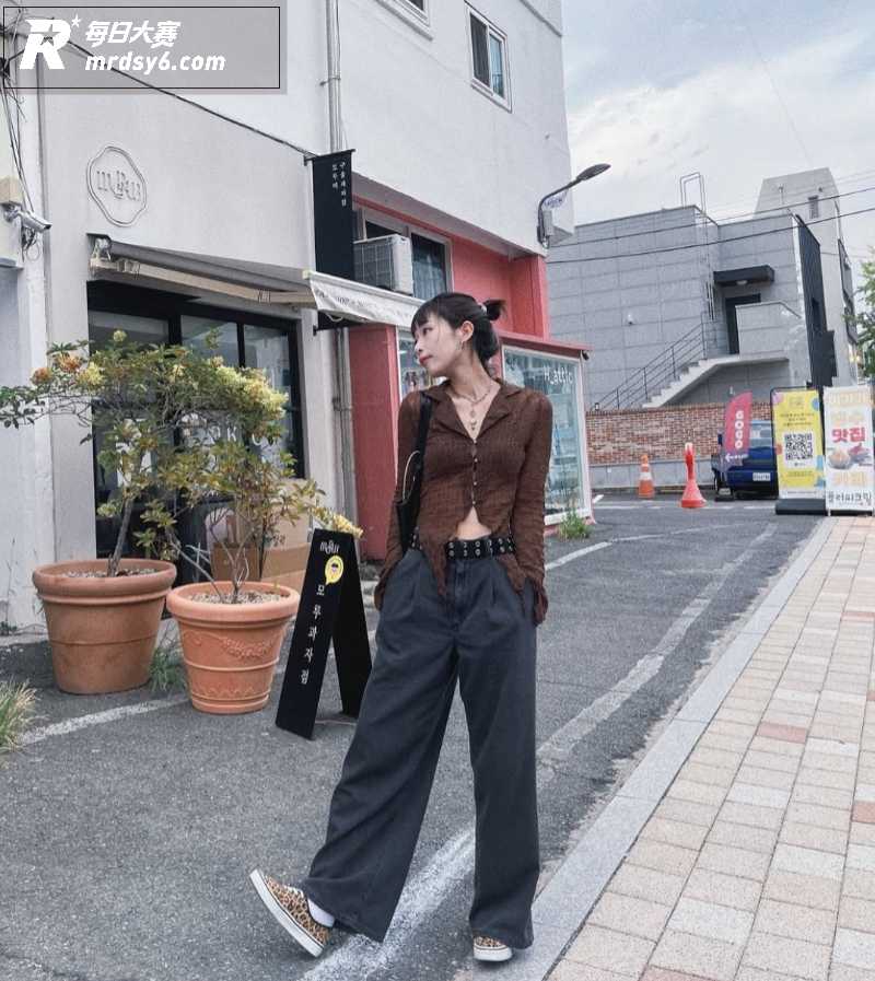 极品高颜值女大学生网相关图片2