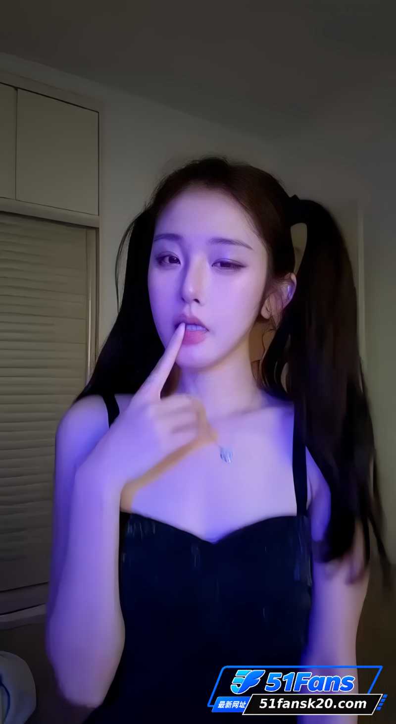 抖音高颜值福利姬 蛇相关图片 1