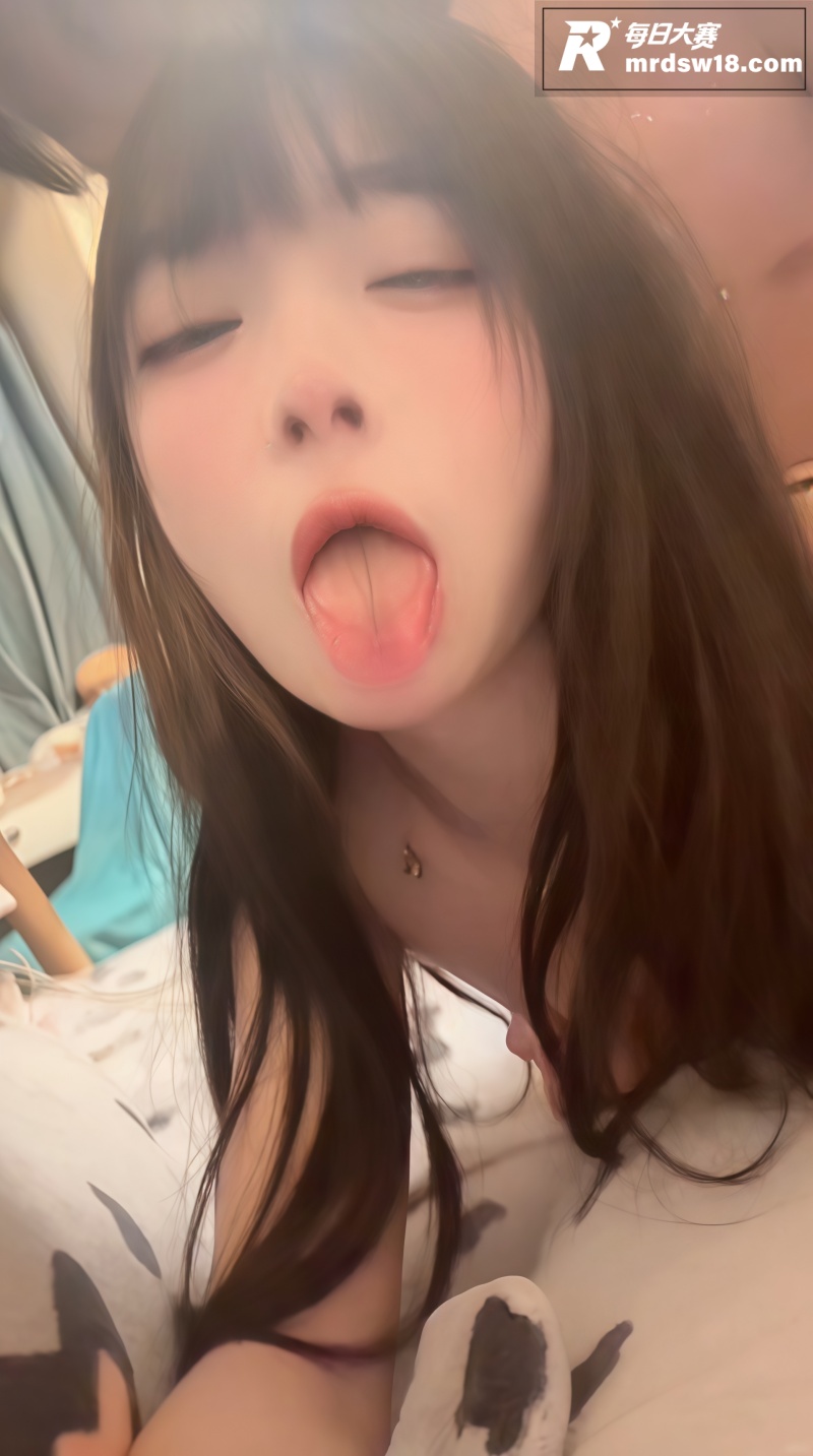 清纯双马尾反差嫩妹 相关图片8
