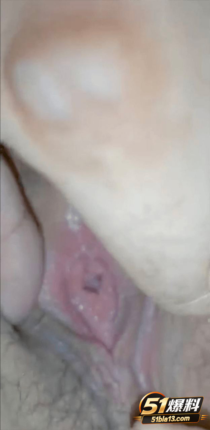 海角乱伦 想要乱伦柔弱的表妹 表妹被我扎着马步猛干 房间里的哭声和反抗 让我狠狠强奸了表妹的灵魂和肉身