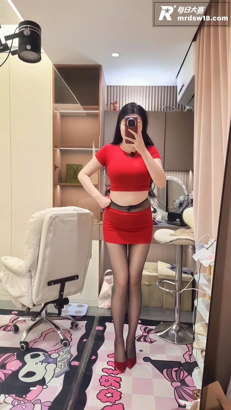 快手网红少妇 小黄桃相关图片2