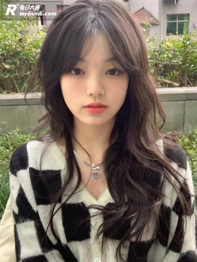 极品高颜值白幼瘦美女相关图片5