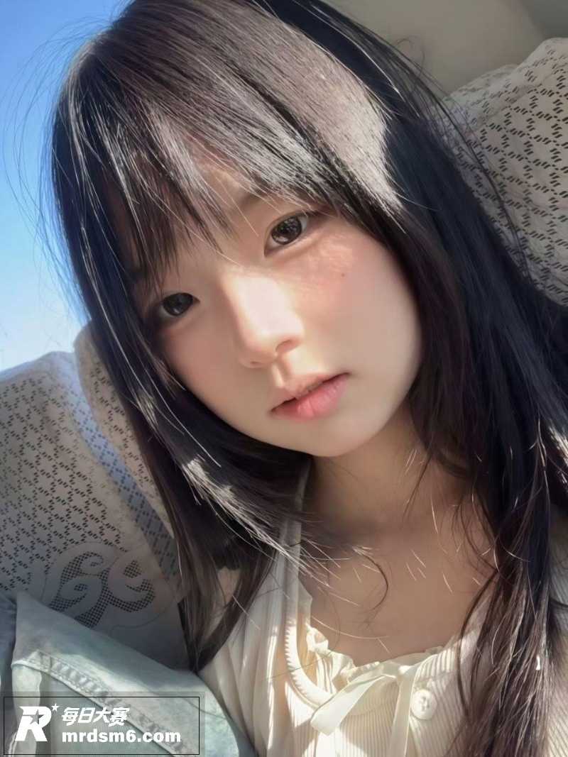 清纯女大学生1V1视相关图片1