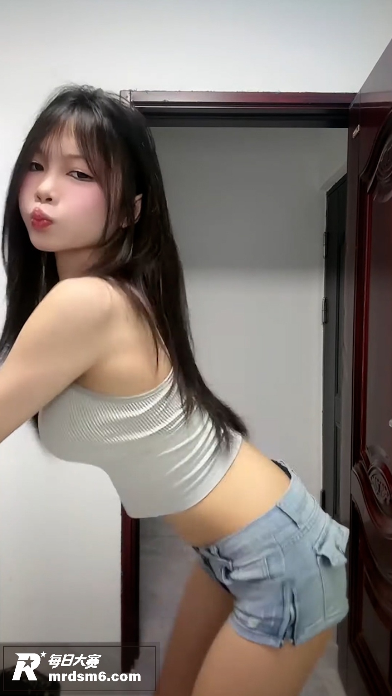 抖音女大学生网红 莓相关图片4