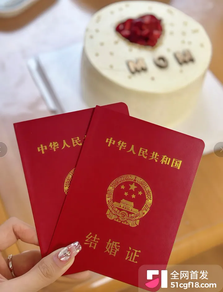 张帅与何奇颖全裸诚邀您的光临 5