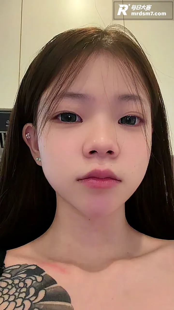 抖音精神小妹 李知恩相关图片9