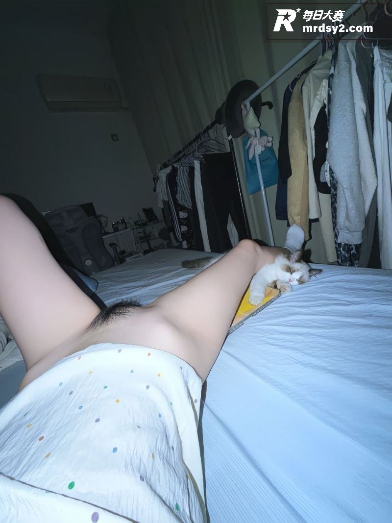 推特高颜值甜妹 极品相关图片8