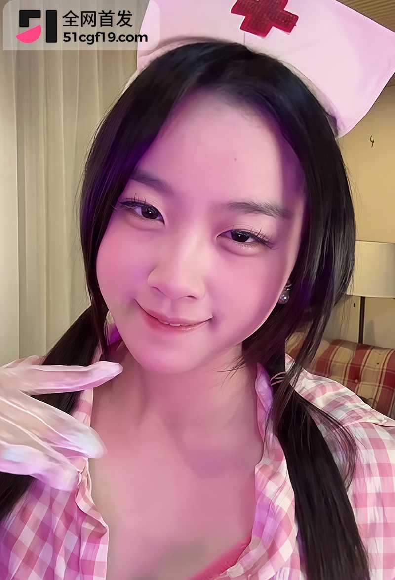 抖音高颜值丰满美女雅思汤老师大尺度骚抖奶骚舞1拷贝